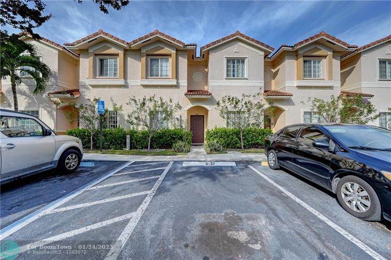 8837 Isles Cir - Photo 1
