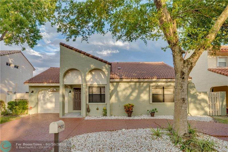2925 Aviary Dr - Photo 1