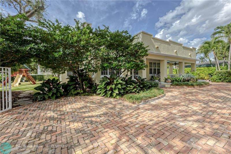 1316 Rio Vista Blvd - Photo 1