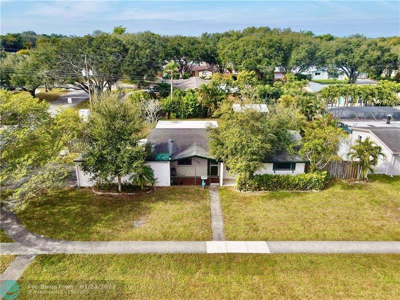 5173 90th Ave - Photo 1