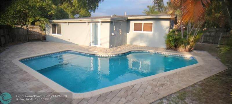 29 16TH AV - Photo 1