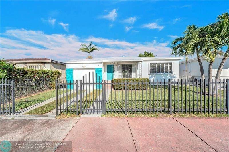 1545 Normandy Dr - Photo 1