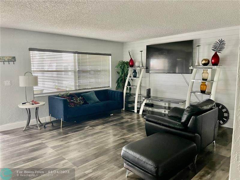 10680 Eureka St - Photo 1