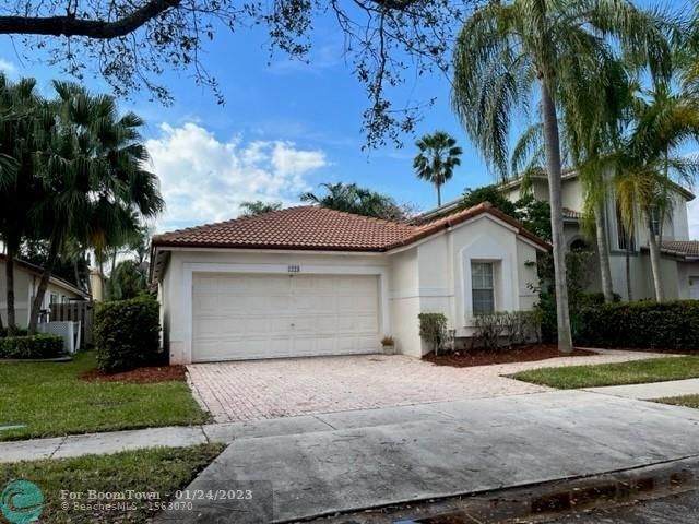 1228 170th Ave - Photo 1