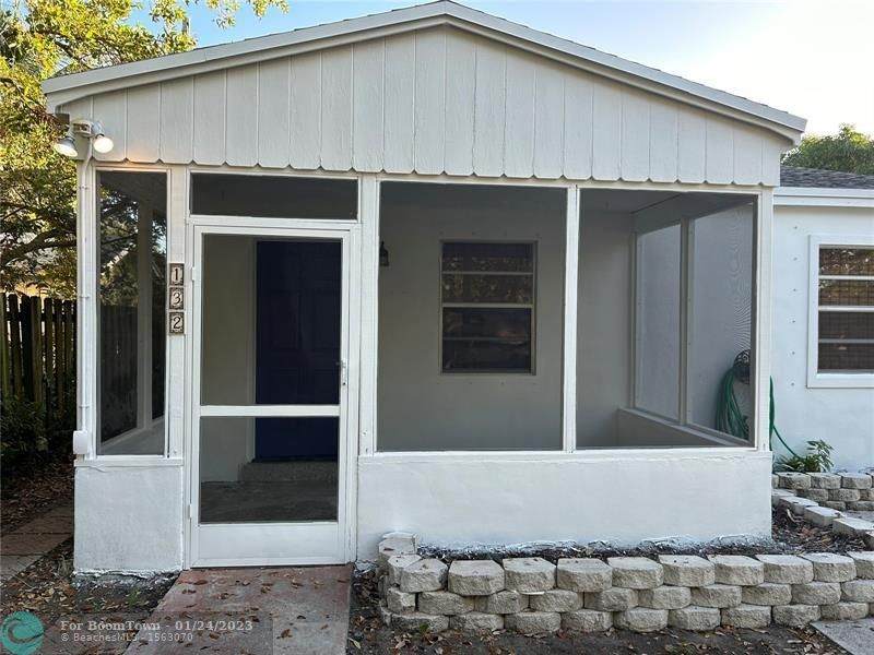 132 E Central Blvd - Photo 1