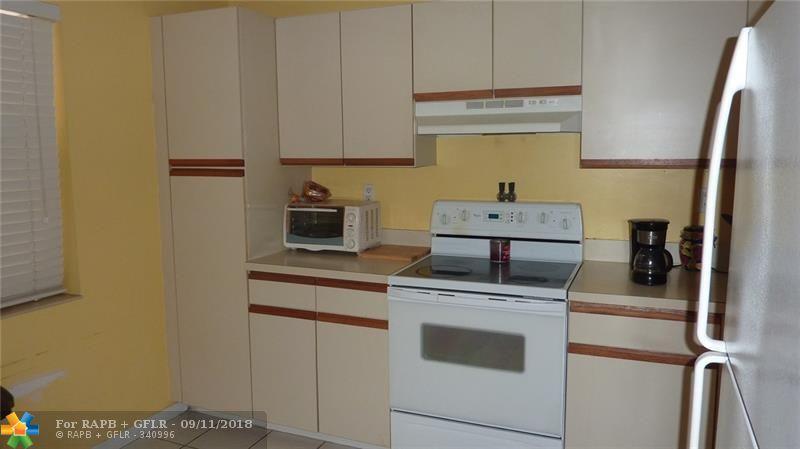 3219 Carambola Cir - Photo 1