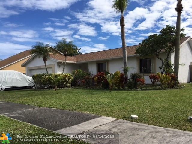 9448 46th Ct - Photo 1