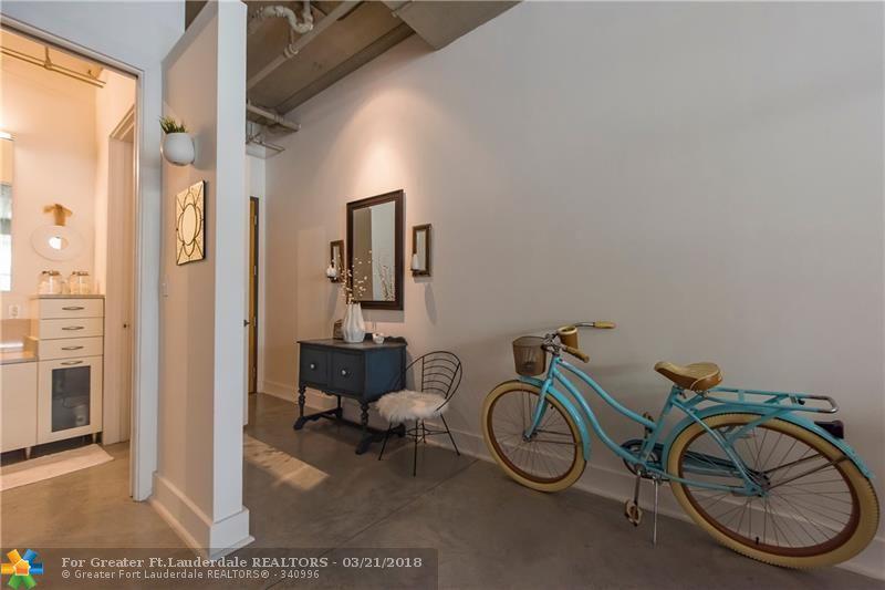 425 Andrews Ave - Photo 1