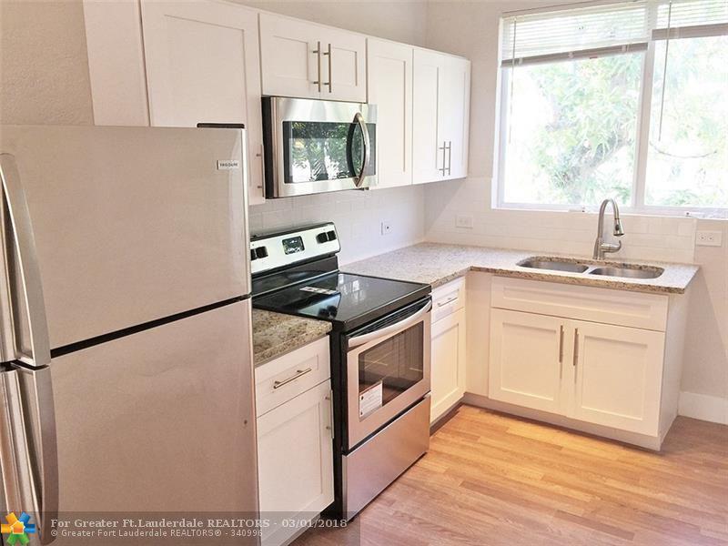 702 17th Ave - Photo 1