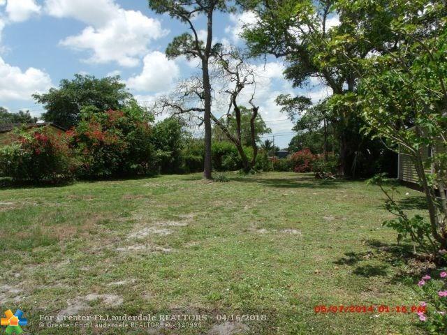 1221 3rd Ave - Photo 1