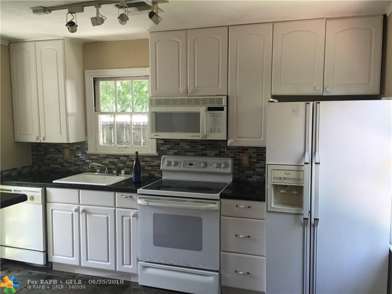 116 8th Ave - Photo 1