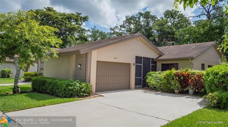 2230 Seagrape Cir - Photo 1