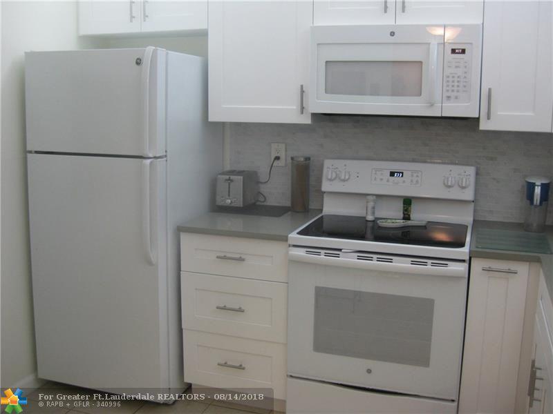 9233 8th St - Photo 1