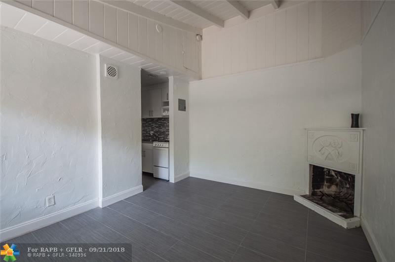 835 15th Ave - Photo 1