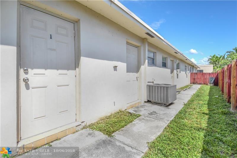 225 Park St - Photo 1