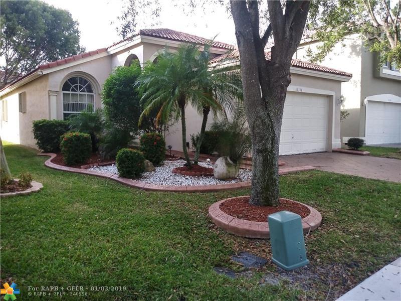 12346 54th Ct - Photo 1