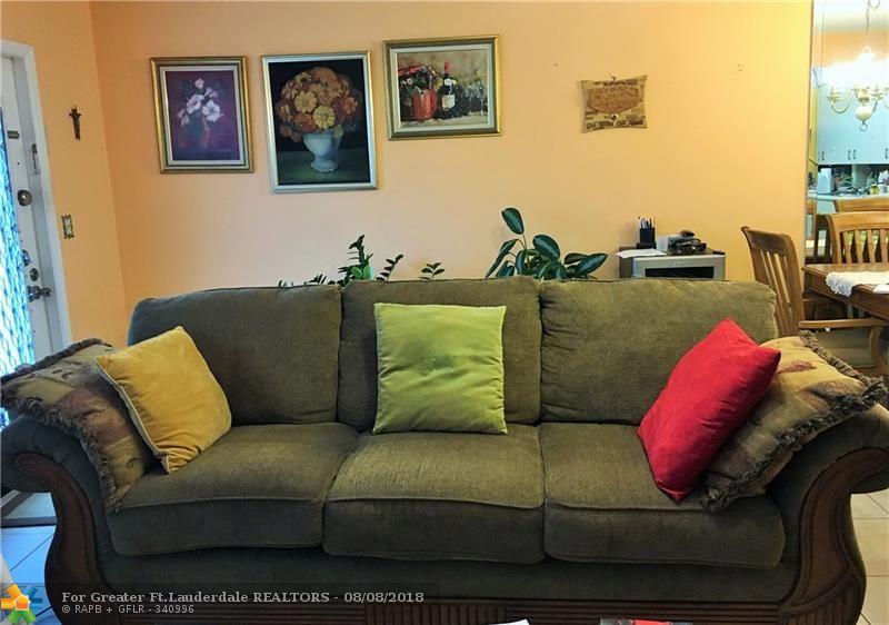 2049 Cambridge C - Photo 1