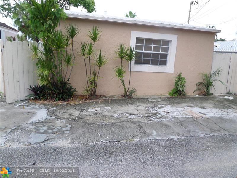1624 Van Buren St - Photo 1
