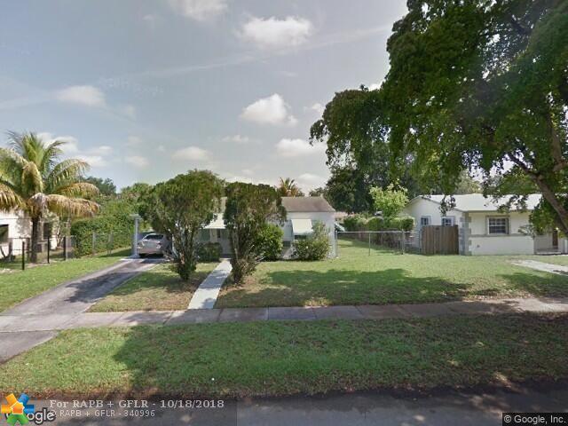 921 141st St - Photo 1