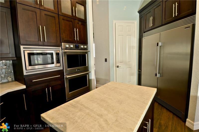 15398 33 ST - Photo 1
