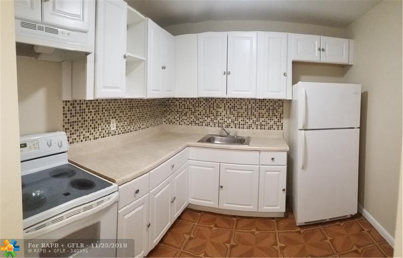 15205 6th Ave - Photo 1