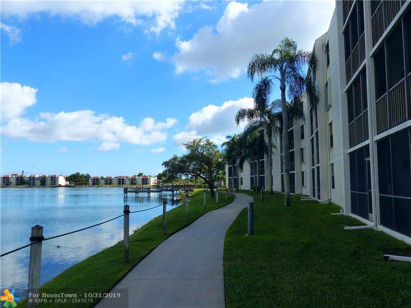 114 Lake Emerald Dr - Photo 1