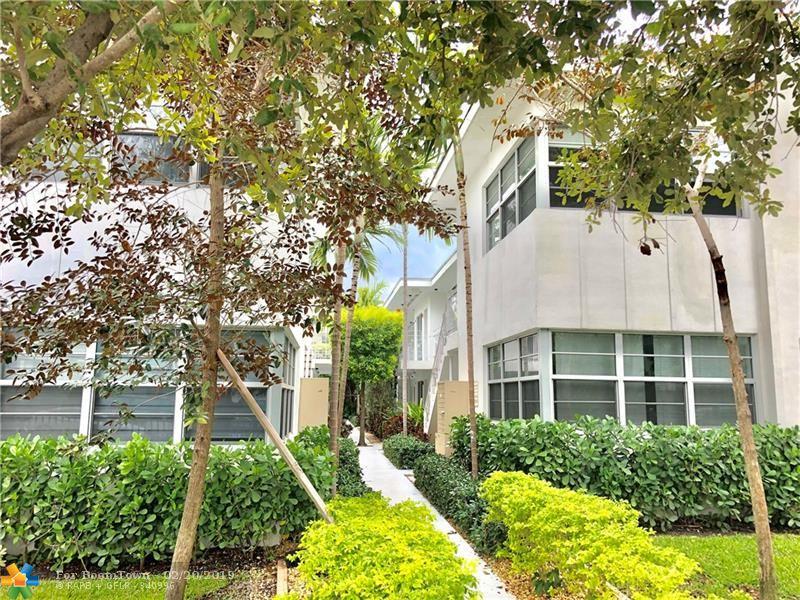 1568 Pennsylvania Ave - Photo 1