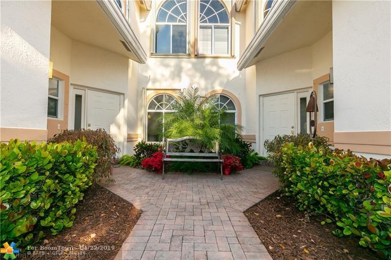 576 Palm Aire Dr - Photo 1