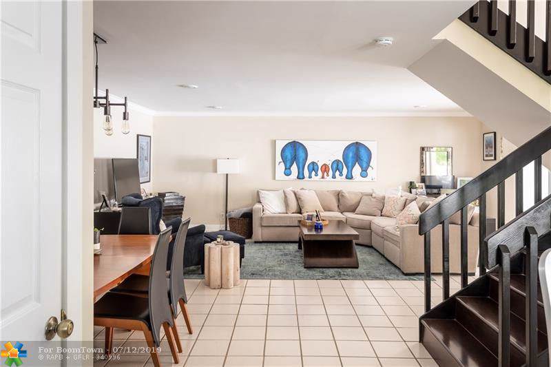 1101 6th St - Photo 1