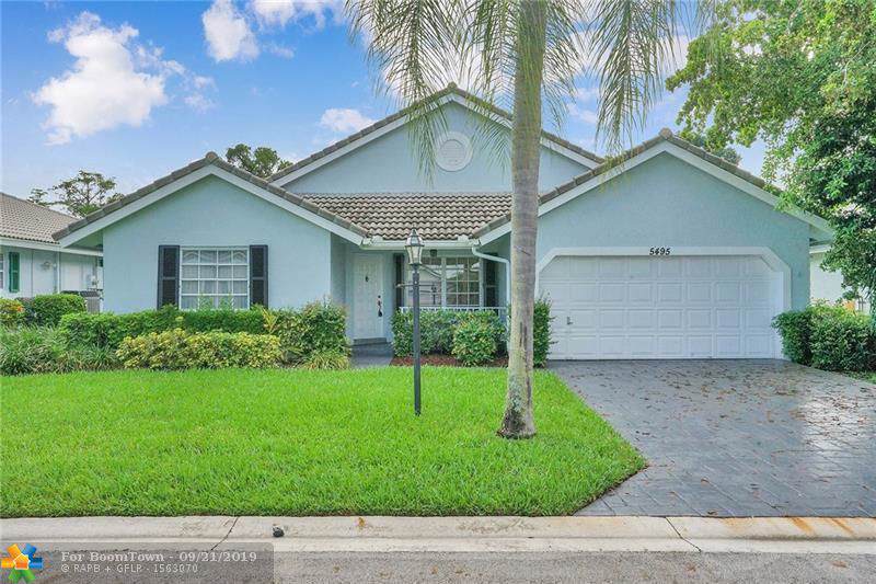 5495 Pine Cir - Photo 1