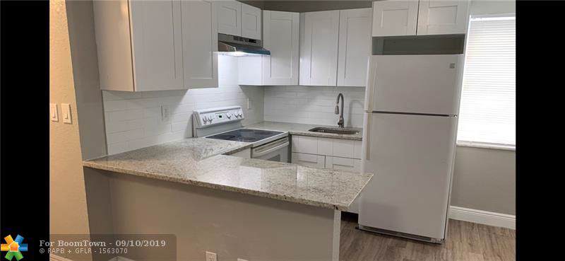 1015 17th Ave - Photo 1