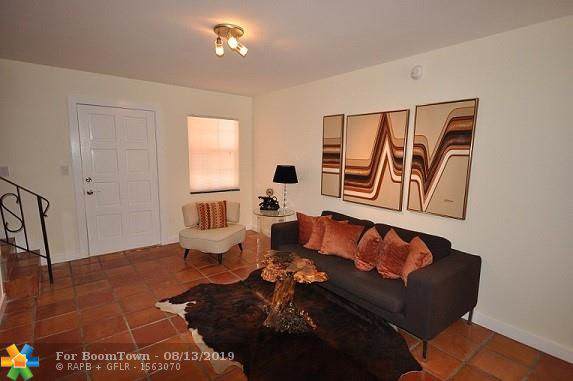 815 28th St - Photo 1