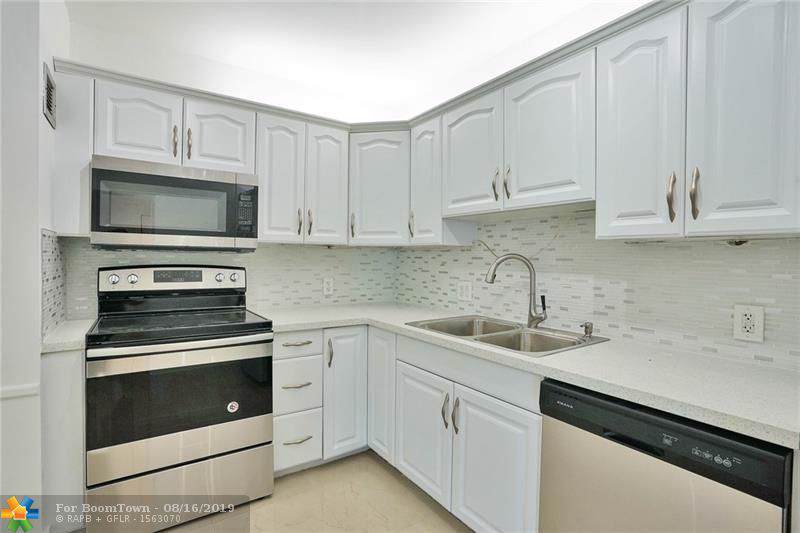 20100 Country Club Dr - Photo 1