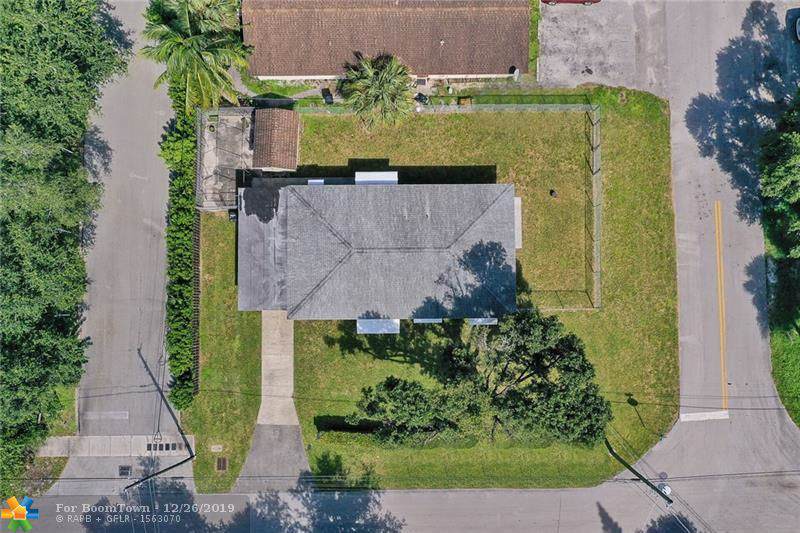 1954 29th Ave - Photo 1