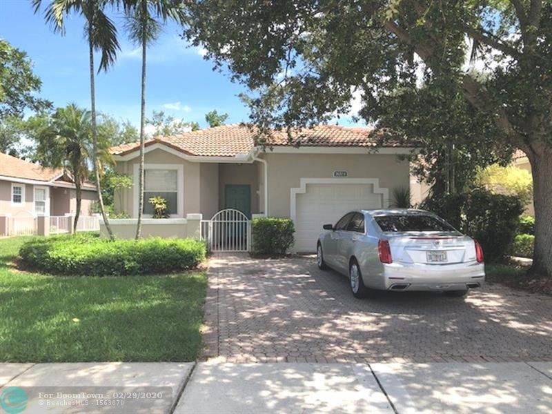 7620 Aragon Blvd - Photo 1