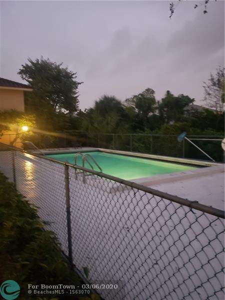 9176 40th St - Photo 1