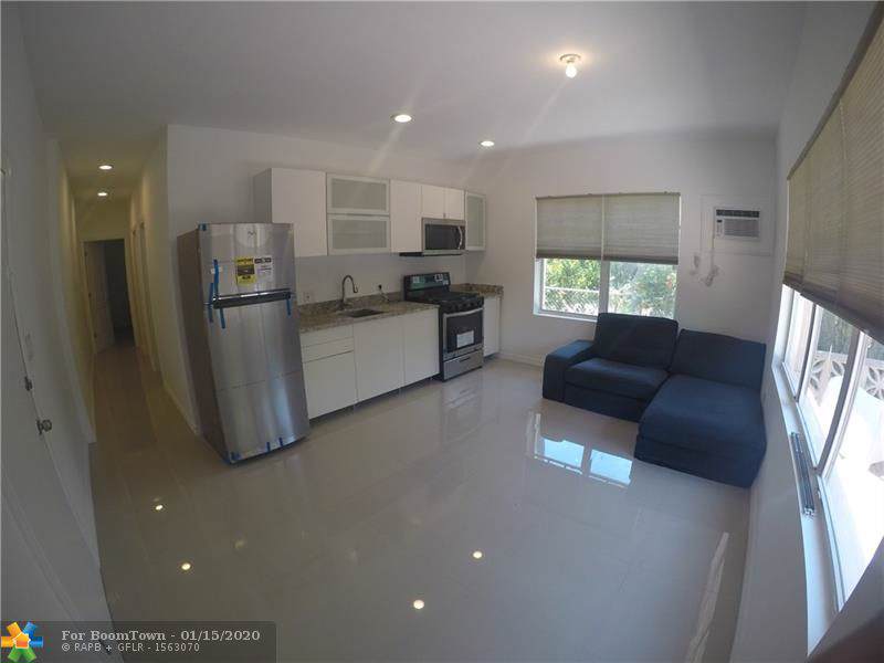 1611 Michigan Ave - Photo 1
