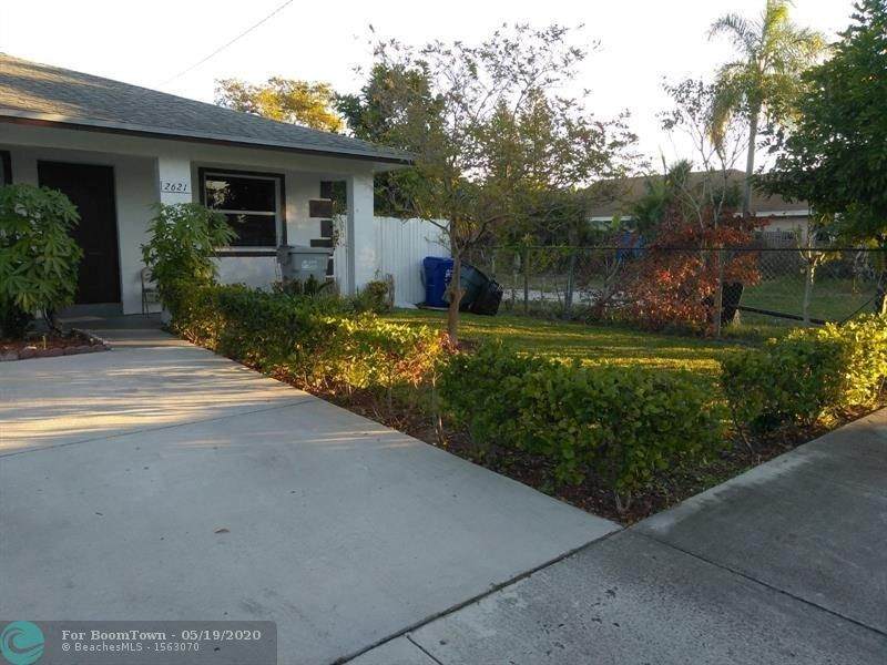 2621 5th St - Photo 1