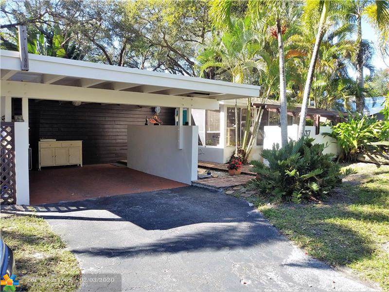 1537 19th Ave - Photo 1