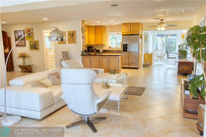 705 24th Ave - Photo 1