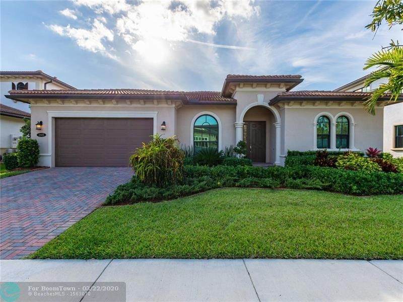 8805 Watercrest Cir - Photo 1