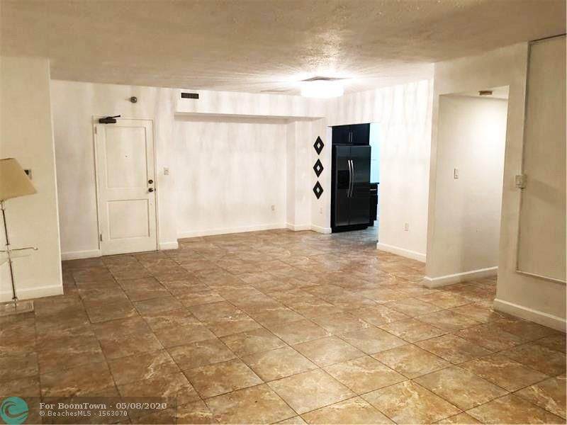 10185 Collins Ave - Photo 1 10185 Collins Ave - Photo 1