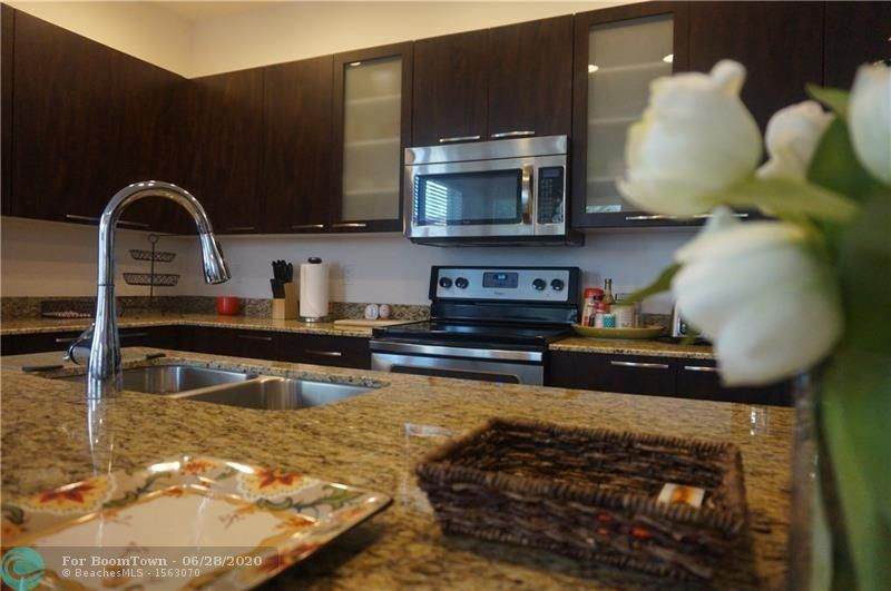1501 49th Ln - Photo 1