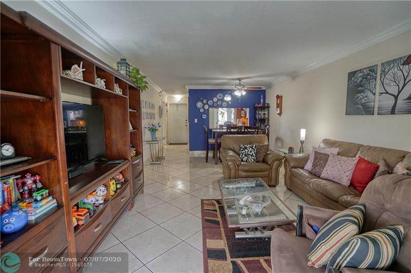 4650 Washington St - Photo 1