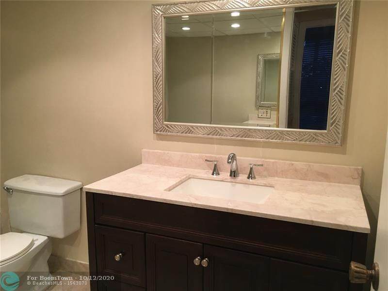 2715 Ocean Blvd - Photo 1