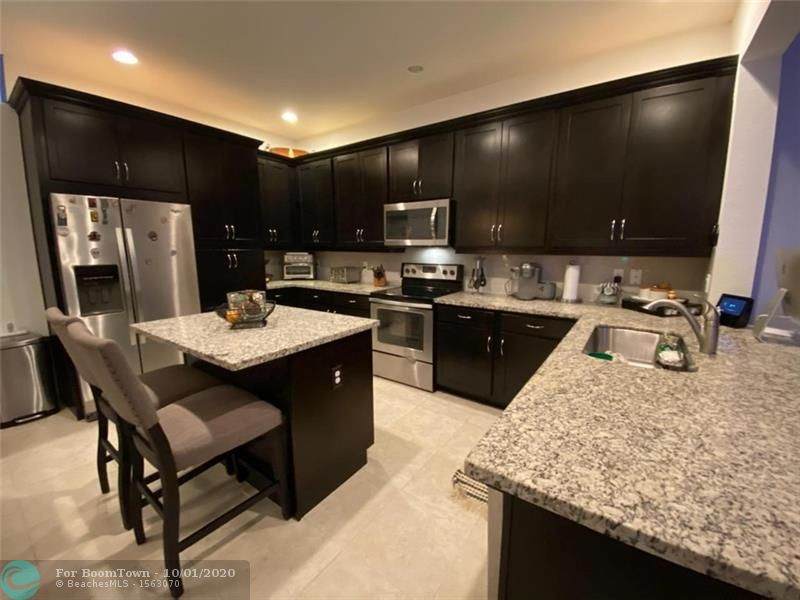 2924 119th Way - Photo 1