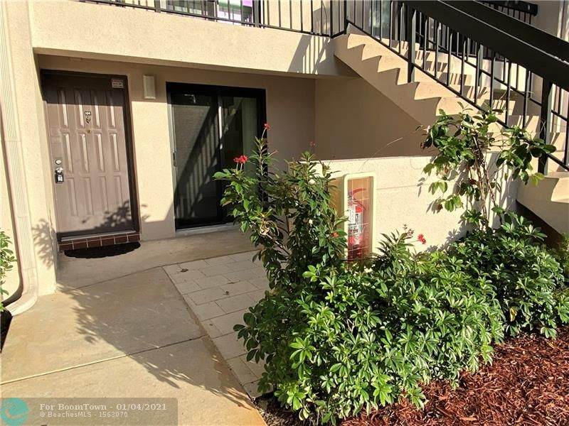 5150 Club Cir - Photo 1