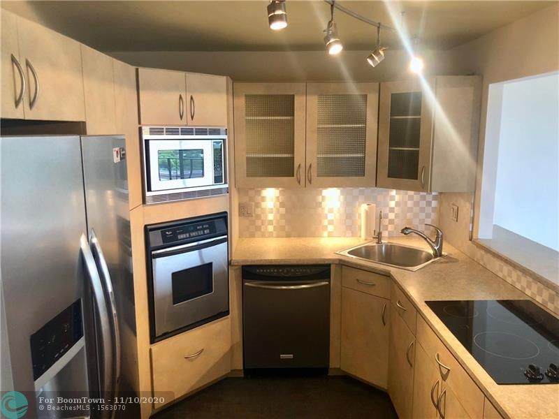 1800 Andrews Ave - Photo 1