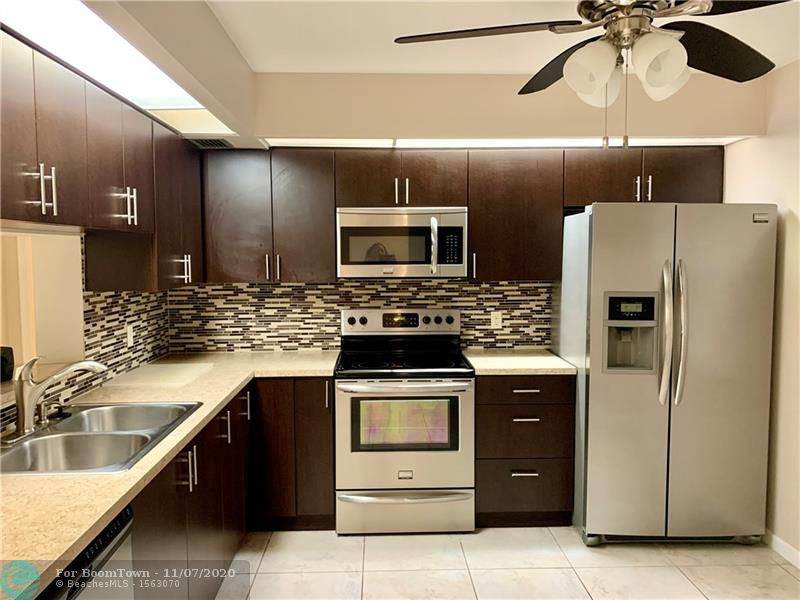1000 125th Ave - Photo 1