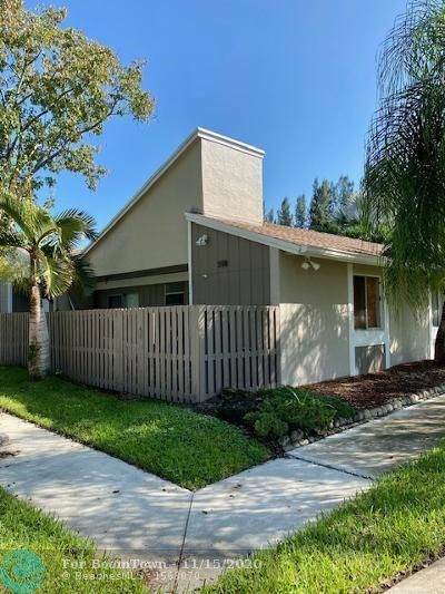 598 Woodgate Cir - Photo 1